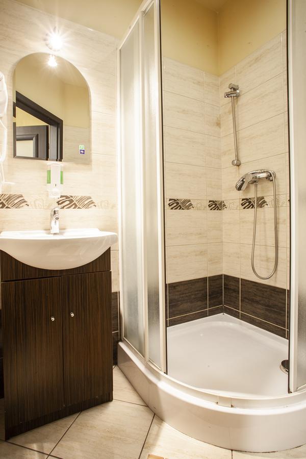 Momotown Privates Bed & Breakfast Krakow Luaran gambar