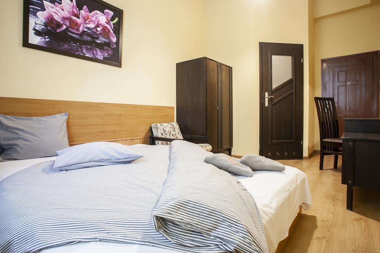 Momotown Privates Bed & Breakfast Krakow Luaran gambar